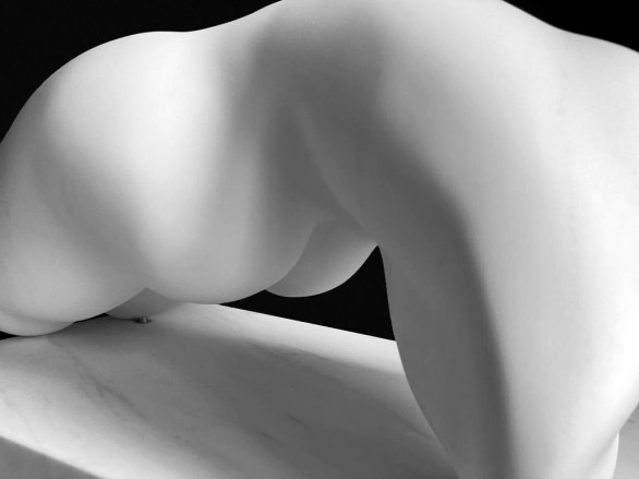 Carraramarmer 57x27x33_1